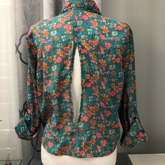 Floral Vintage Button Down Top - Picture 2 of 3